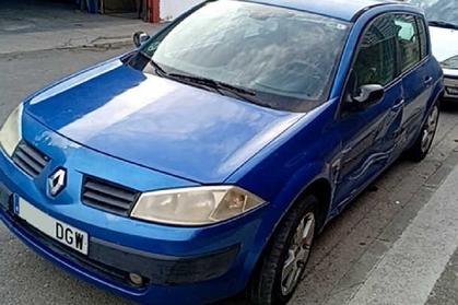 Compra y venta de coches rotos.