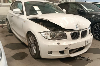 Compra y venta de coches rotos.