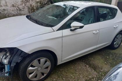 Compra y venta de coches rotos.