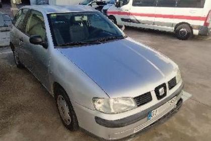 Compra y venta de coches rotos.