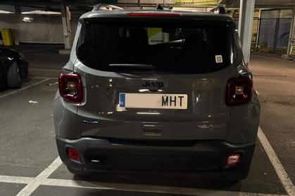 Compra y venta de coches rotos.