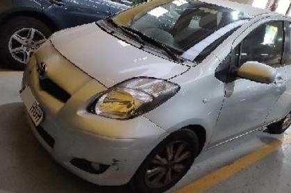 Compra y venta de coches rotos.