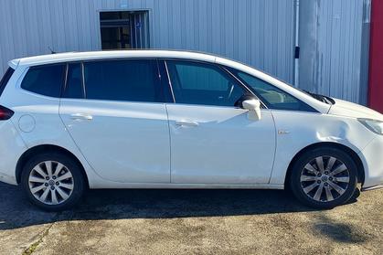 Compra y venta de coches rotos.