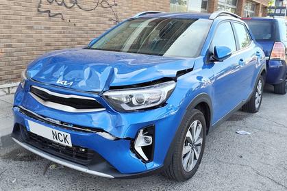 Compra y venta de coches rotos.